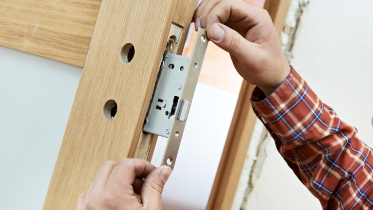 24-Hour Emergency Locksmith Service in Reseda, CA